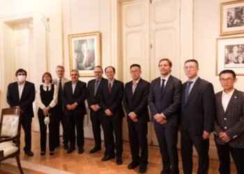 Anunciaron el inicio de la construcción de una planta de carbonato de litio en Catamarca