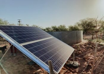 Sitio Ramsar: Ambiente entregó materiales y herramientas para la extracción de agua en 15 pozos