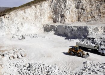 El 80% de la facturación de la minería queda en el país, según un informe oficial
