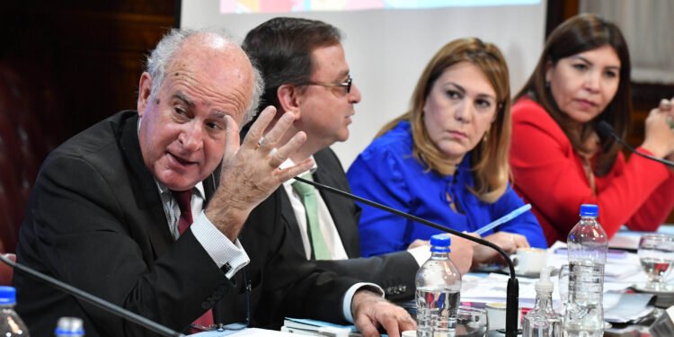 Oscar Parrilli propuso cambiar el nombre de Integración Energética Argentina