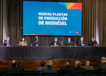 Schiaretti anunció la construcción de 20 plantas de biodiésel