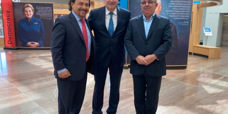 Sáenz, Morales y Jalil presentaron ventajas de inversión en minería en el Departamento de Estado