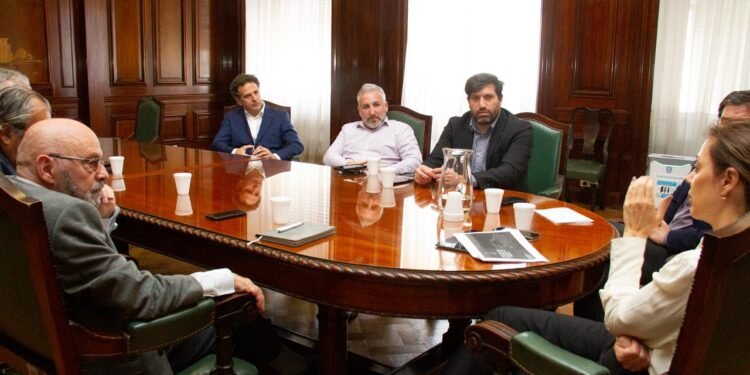 Reunión con el Observatorio para el Desarrollo Industrial de Petróleo y Gas de Argentina