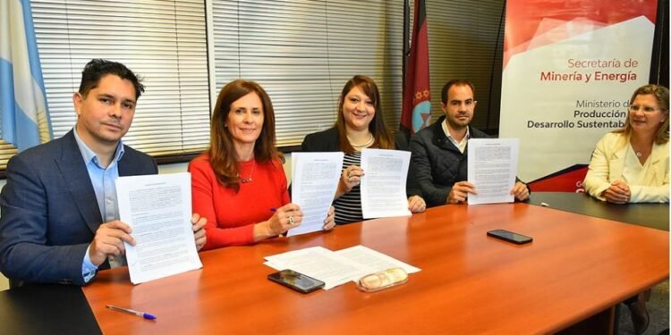 Minería y Salud aúnan esfuerzos para promover la lactancia materna en espacios laborales