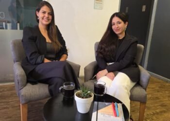 Más allá de las fronteras: inglés laboral y mentoría para competir en el mercado global