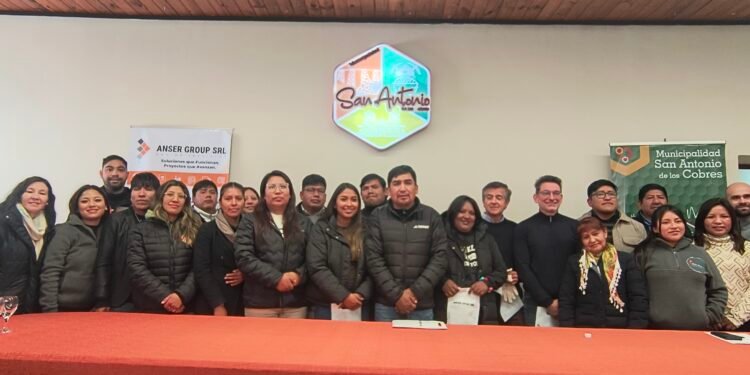 Una empresa nacida en la Puna lidera un programa para formar el talento que demanda la minería